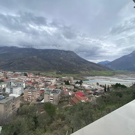 Vila Across Tepelena Homestay Tepelene