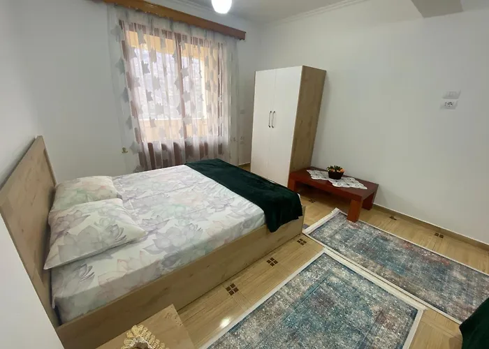 民宿 Permbi Tepelene